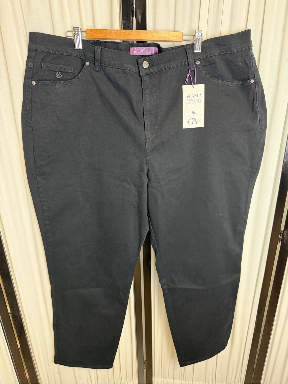 Gloria Vanderbilt Black Classic Rise Tapered Leg Amanda Jeans 24W NWT